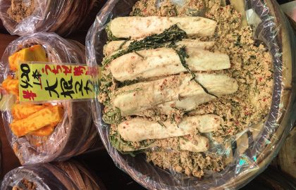 חמוצים יפניים – מלפפונים ובצל בחומץ אורז